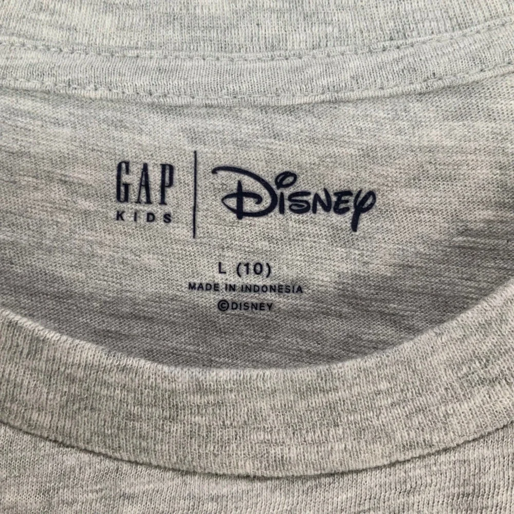 GAP Kids Disney Gray Mickey & Friends T-Shirt L Pullover Crew Neck Short Sleeve